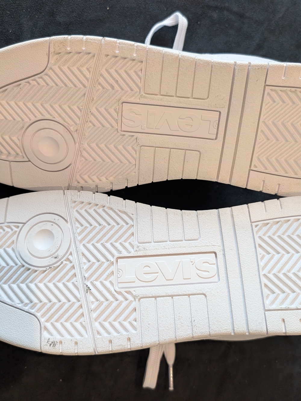 Levi's White Women's Athletic Sneakers - Picture 4 of 9